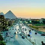 Khufu Pyramids View Inn