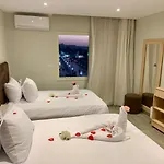 Khufu Pyramids View Inn