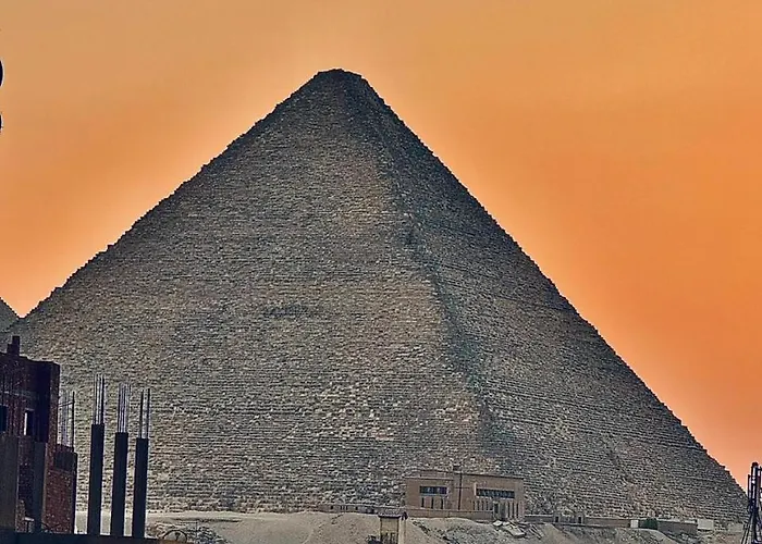 Khufu Pyramids View Inn