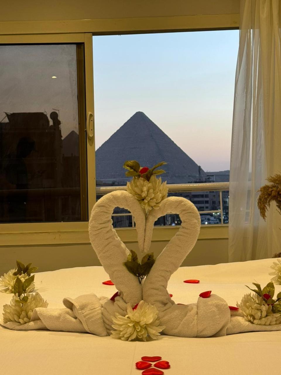Khufu Pyramids View *