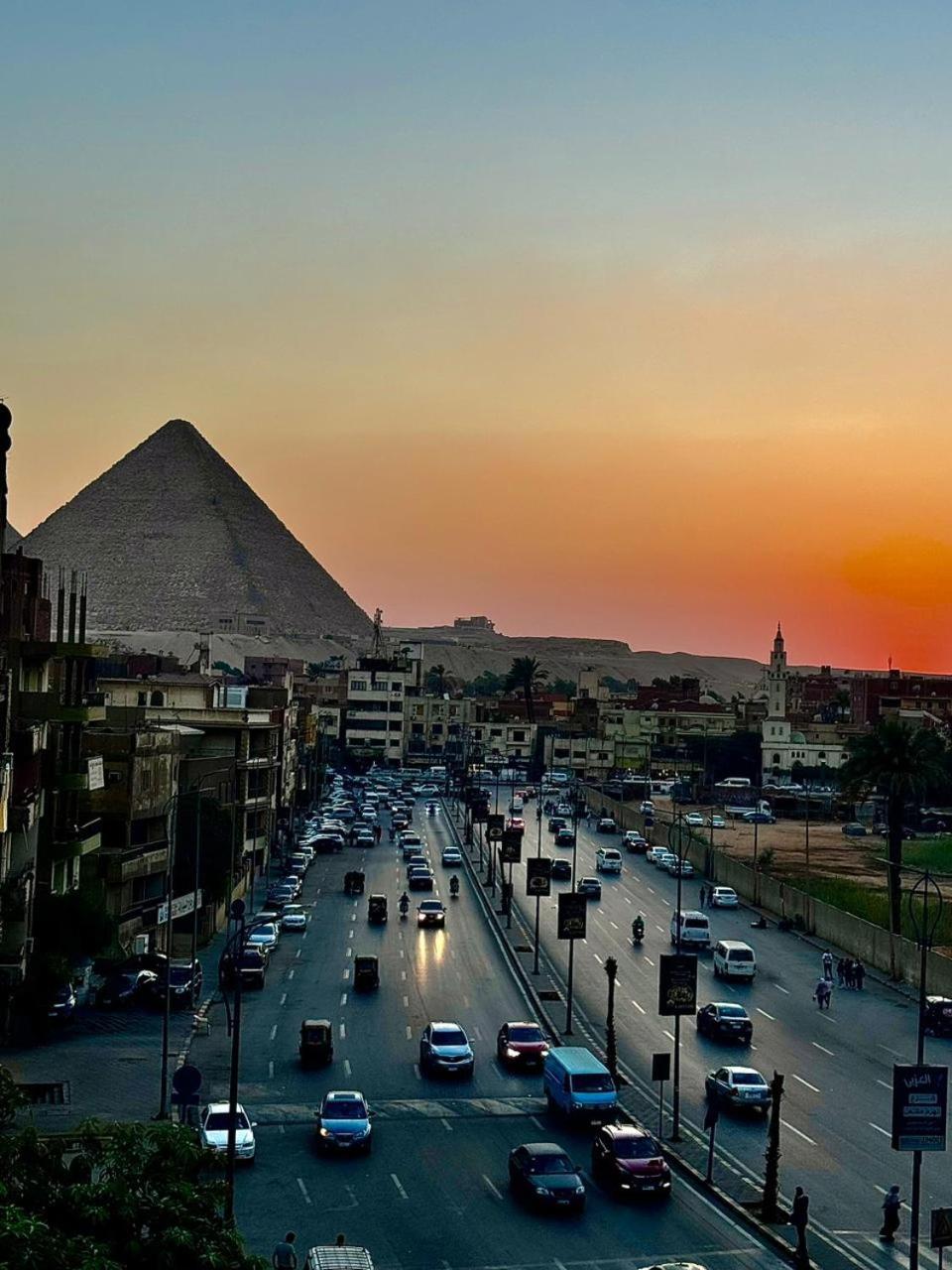 Khufu Pyramids View *